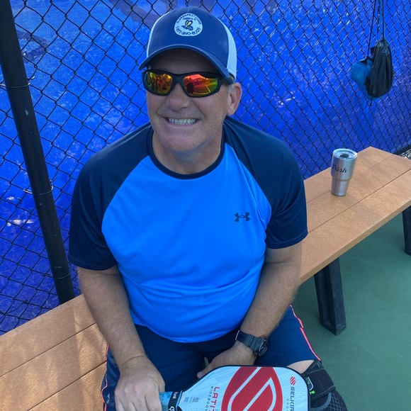 MEN - Picture 2 of 7